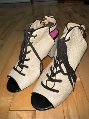Juicy Couture Cream and Black Lace-Up Peep Toe Block Heels